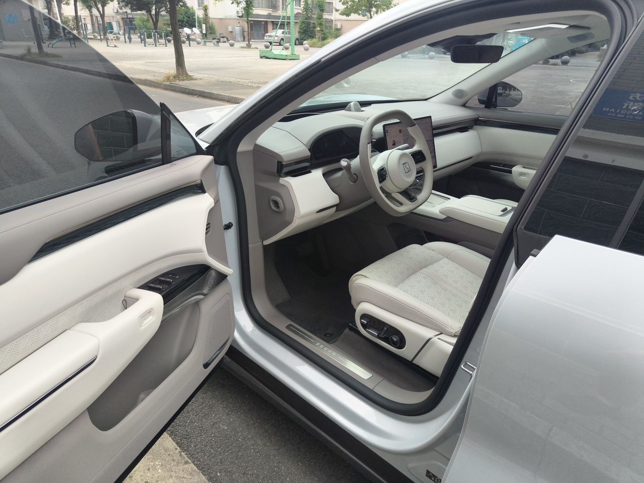 Zeekr 7X 2025 75 kWh Rear-Wheel Drive Intelligent Driving Version — снимка 16