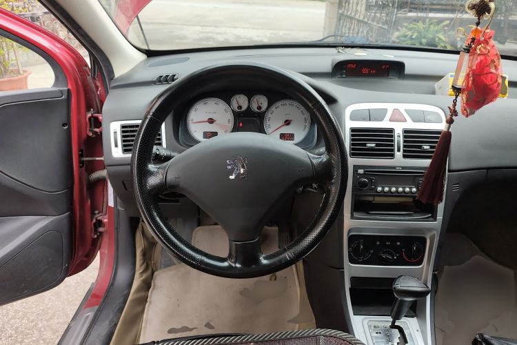 Used Peugeot 307 2010 Hatchback 1.6L Automatic Comfort Edition Steering Wheel