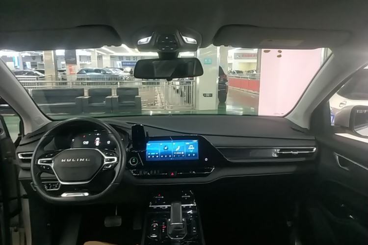 Used Wuling Victory 2020 1.5T CVT Flagship Edition Center Console