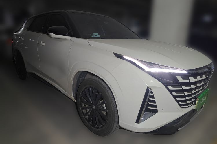 Used CHANGAN UNI-Z New Energy 2024 Blue Whale Smart Electric iDD 125km Leading Model Front Right 45 Deg