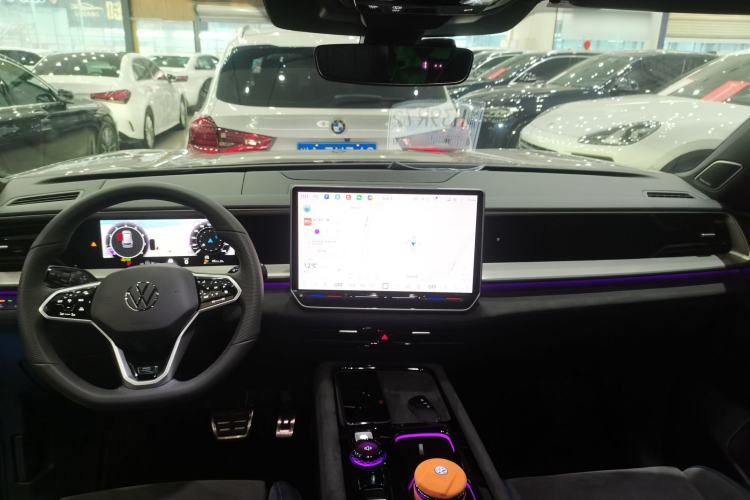 Used Volkswagen Teramont 2025 Tiguan Pro 450TSI Four-Wheel Drive Summit Edition
