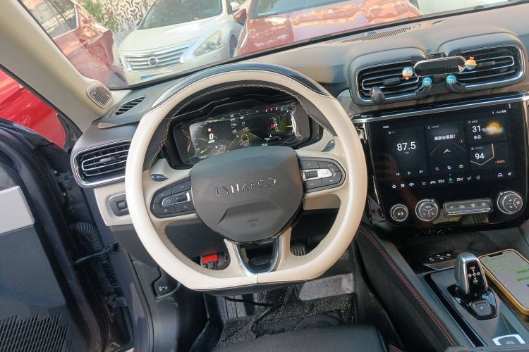 Used Lynk & Co 02 2022 1.5T DCT Shine Pro Steering Wheel