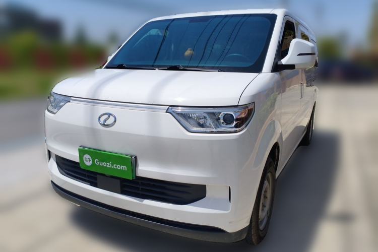 Used Ruichi EC75 2025 Model Passenger Vehicle Smart Driving Ultra-Charging Edition, Pioneer Type I, 52.16 kWh