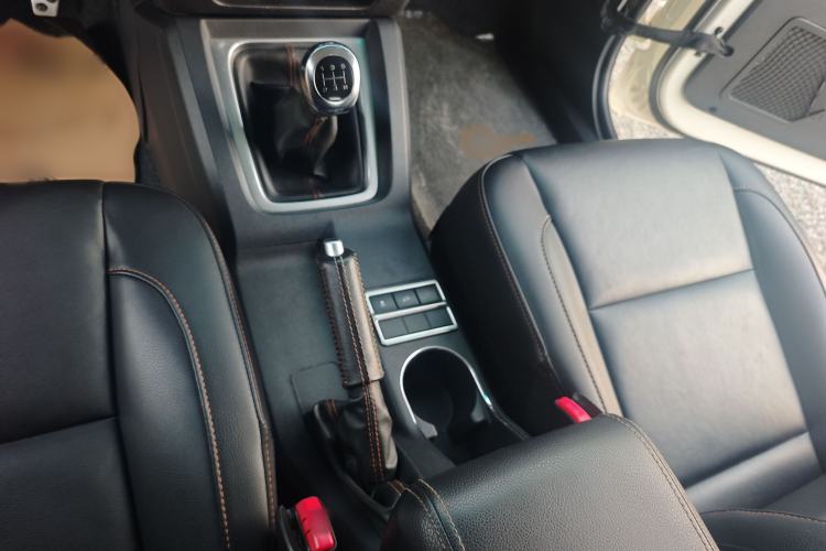 Used BAIC Off-Road BJ40 2016 2.0T Manual Two-Wheel Drive Prestige Edition