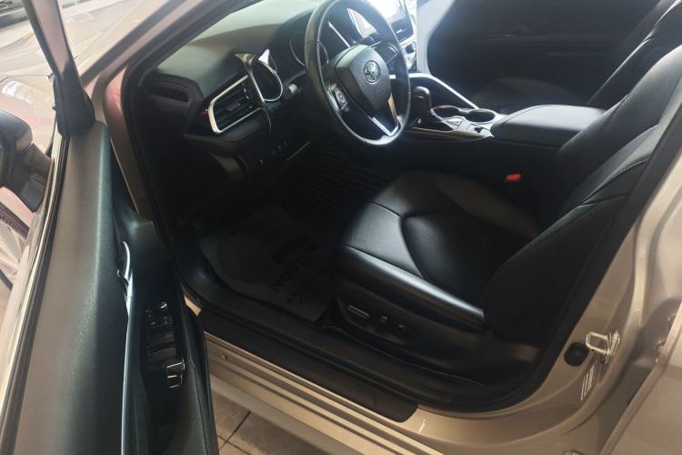 Used Toyota Camry 2023 2.0GVP Premier Edition Driver Seat