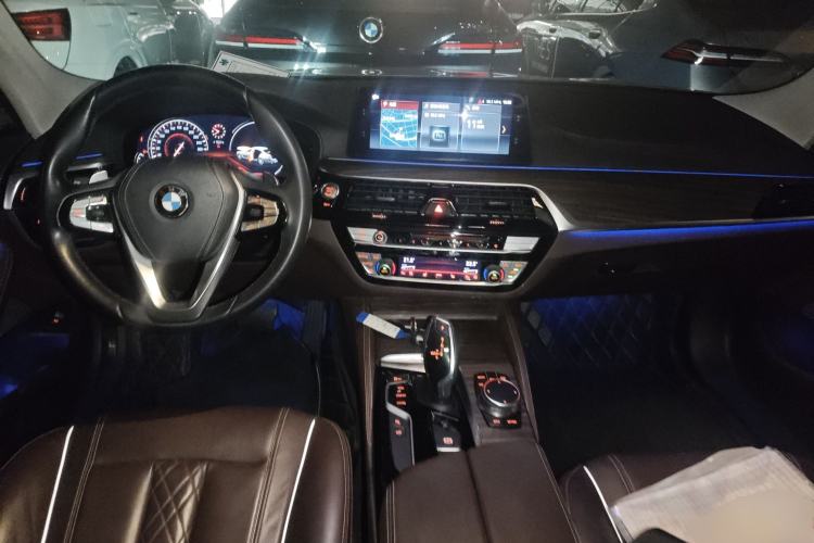 Used BMW 5 Series 2018 Facelifted 530Li Luxury Edition Premium Package Center Console