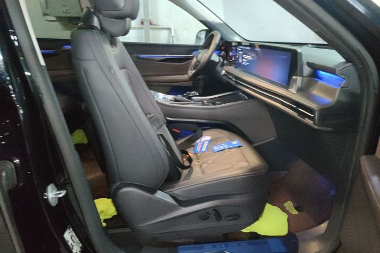 Used Ford Edge 2025 Ford Explorer L 2.0T EcoBoost Four-Wheel Drive 7-Seater Supreme Model Right Front Seat