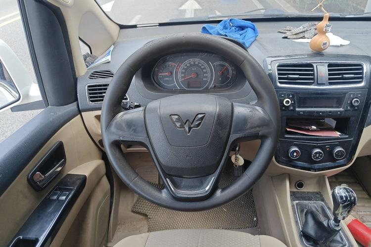 Used Wuling Zhengcheng 2015 1.8L Luxury Model LJ479QE2