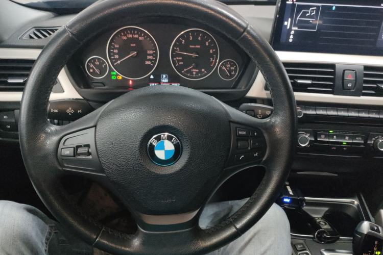 Used BMW 3 Series 2015 320i Active Edition