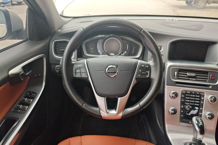 Used Volvo S60 2018 S60L T4 Smart & Ambitious Edition