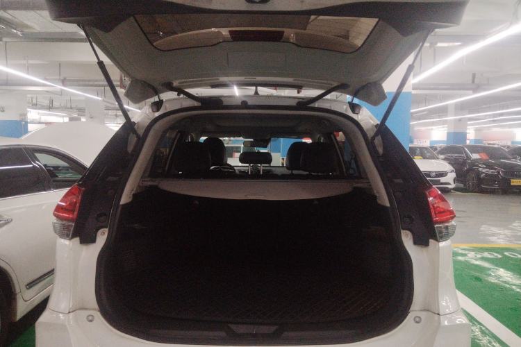 Used Nissan X-Trail 2020 2.0L XL ITS CVT 2WD SmartConnect Comfort Edition Trunk