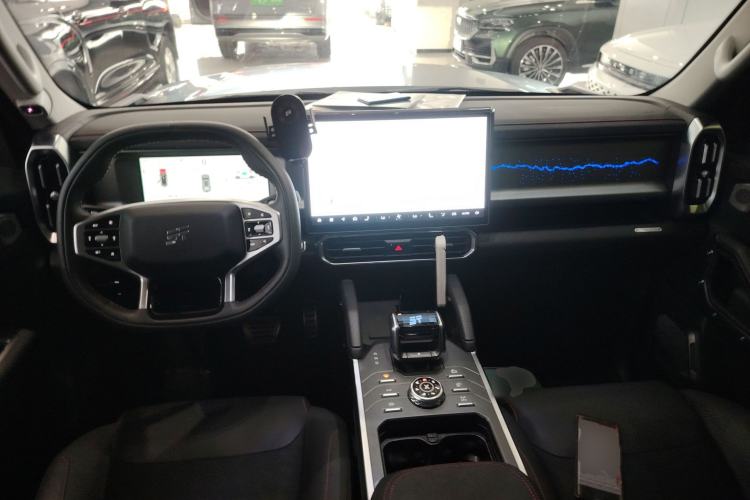 Used JETOUR Traveler C-DM 2024 C-DM 206KM Four-Wheel Drive Wilderness Edition Center Console