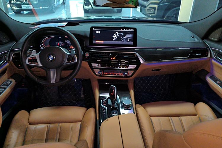 Used BMW 6 Series GT 2022 630i M Sport Package Center Console