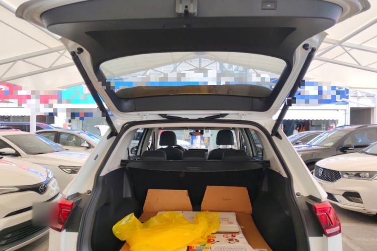 Used Volkswagen Tiguan L 2024 Outstanding Model 330TSI Automatic Two-Wheel Drive R-Line Dragon Glory Edition Trunk