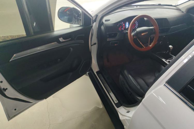 Used Haval H6 2018 Red-Label Sport Version 1.5T Manual Two-Wheel Drive Elite Model
