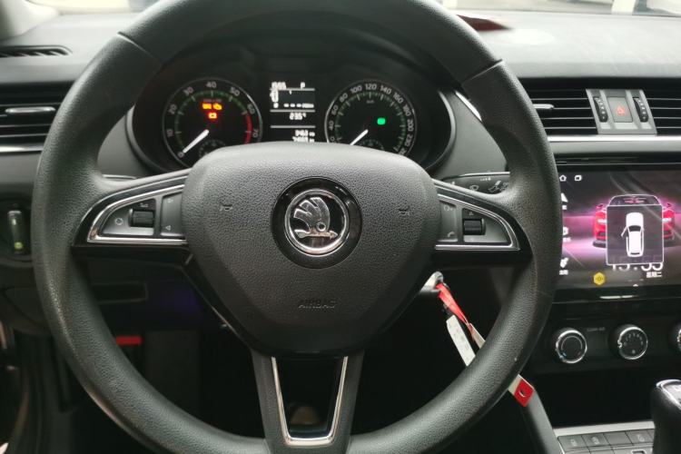 Used Skoda Octavia 2019 TSI230 DSG Smart & Comfort Edition China VI Standard