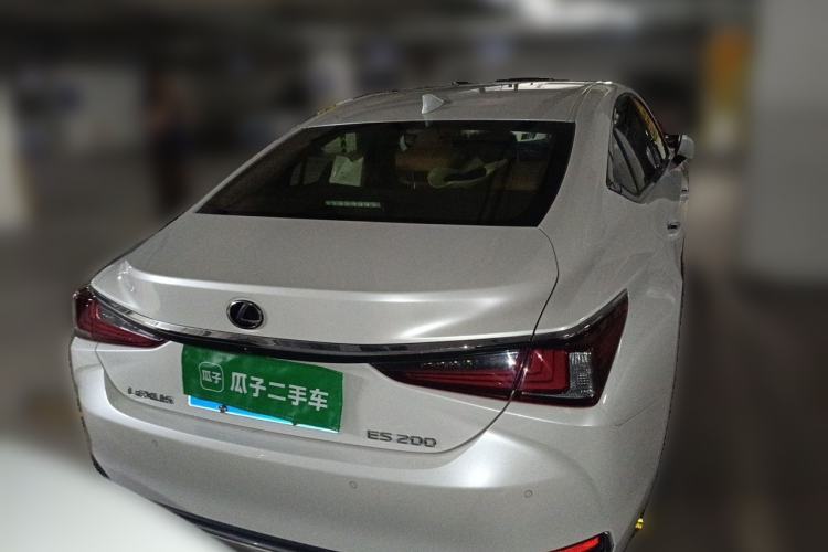 Used Lexus ES 2020 200 Excellence Edition Rear