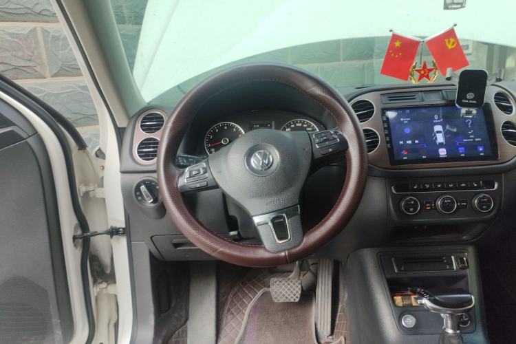 Used Volkswagen Tiguan 2015 1.8TSI Automatic Two-Wheel Drive Luxury Model Steering Wheel