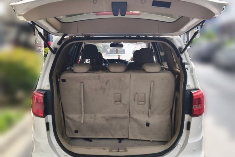 Used Baojun 730 2016 1.8L iAMT Luxury Model 7 Seats Trunk