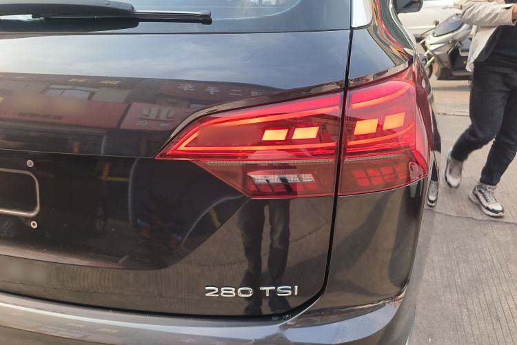 Used Volkswagen Tayron 2022 280TSI Two-Wheel Drive Luxury Smart Connectivity Version Right Rear Taillight