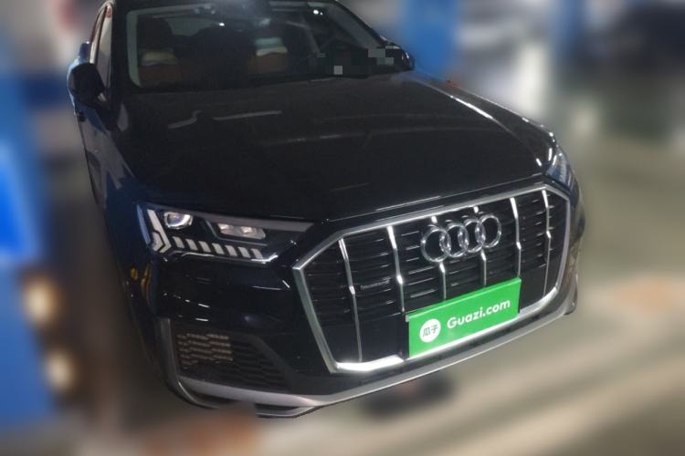 Used Audi Q7 2020 55 TFSI quattro S line sports model
