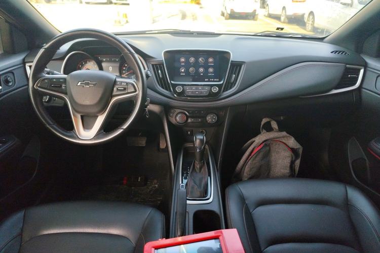 Used Chevrolet Monza 2020 Light Hybrid RS 330T Automatic Comfort Edition Center Console