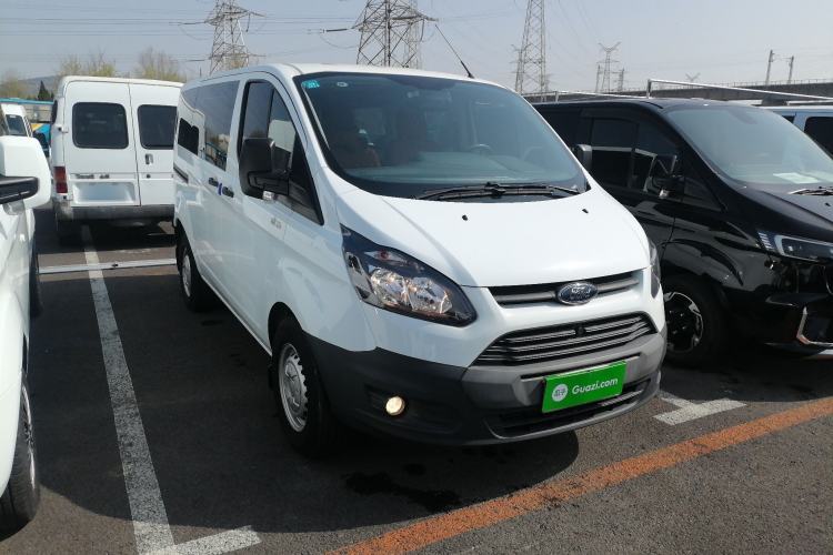 Used Ford Transit 2019 2.0T Diesel Multi-Purpose Commercial Vehicle Short Wheelbase Low Roof 6-Seater China VI Standard
