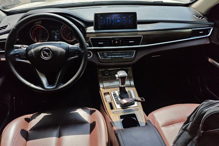 Used Hanteng X5 2020 1.5T Automatic Luxury Model 5 Seats Center Console