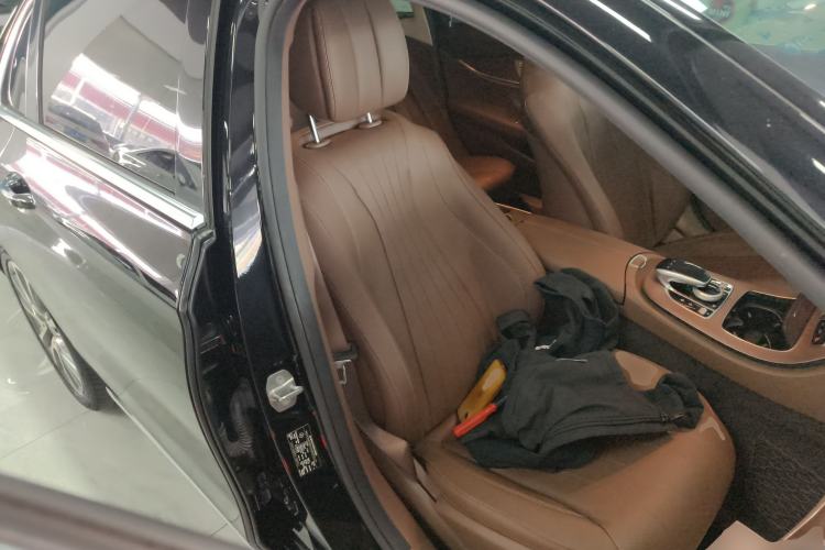 Used Mercedes-Benz E-Class 2018 Facelift E 300 L Luxury Edition
