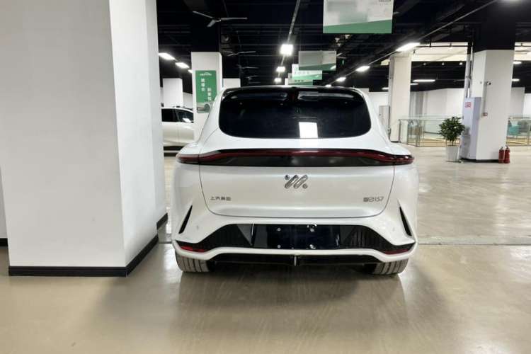 Used IM LS7 2023 90 kWh Elite All-Wheel-Drive Version