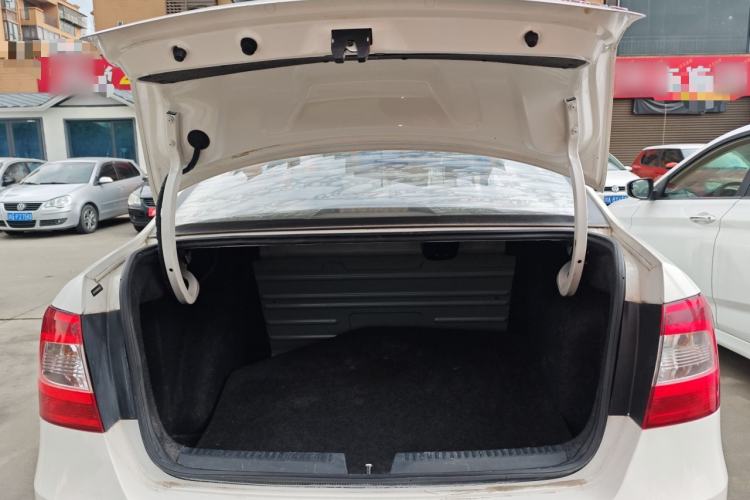 Used Skoda Rapid 2016 1.4L Manual Front-Wheel Drive Model