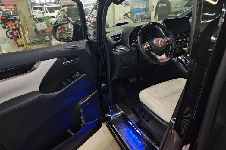 Used Lexus LM 2020 300h Seven-Seat Elegant Edition
