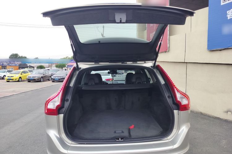 Used Volvo XC60 2017 T5 AWD Smart Upgrade Edition