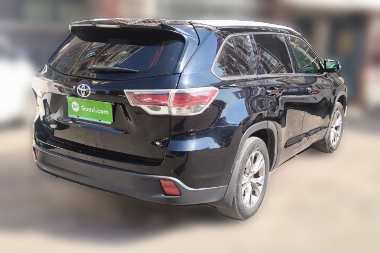 Used Toyota Highlander 2015 2.0T Two-Wheel Drive Elite Edition 5 Seats Rear Right 45 Deg