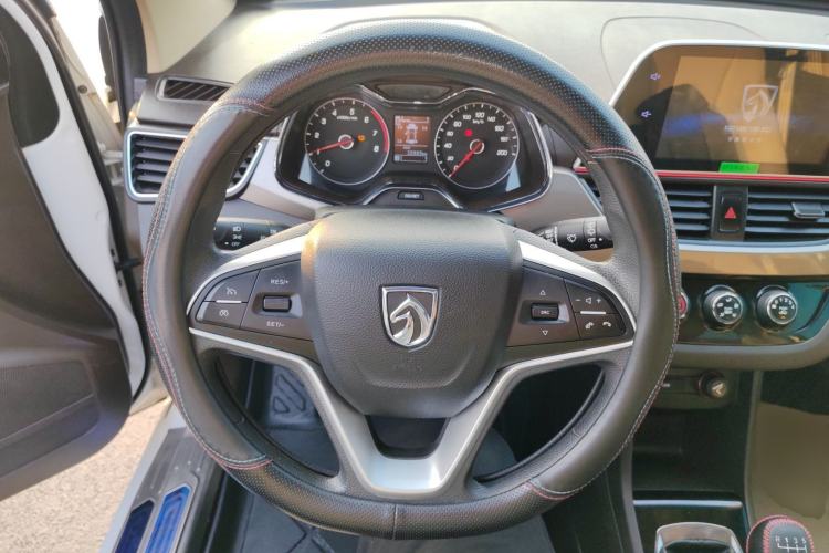 Used Baojun 310W 2017 1.5L Manual Luxury Edition China V