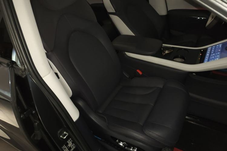 Used IM LS7 2023 100kWh Lux Rear-Drive Version