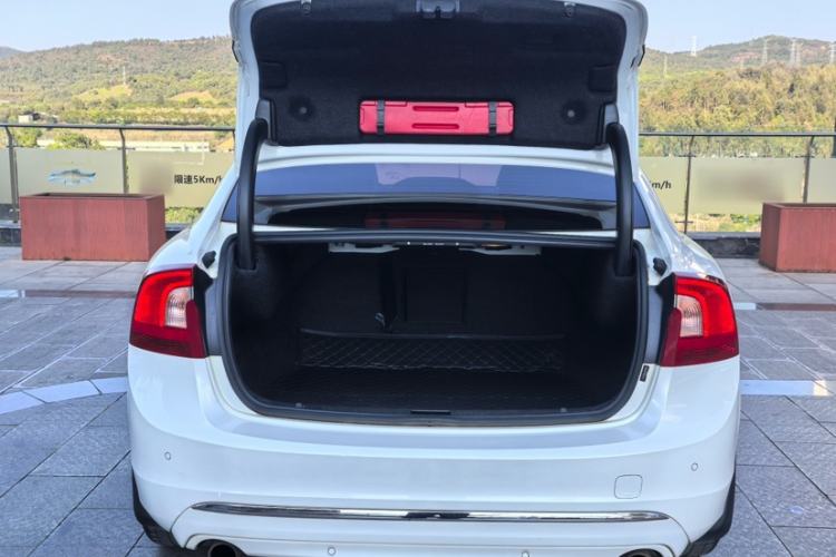 Used Volvo S60 2019 S60L Facelift T5 Intelligent Advanced Edition
