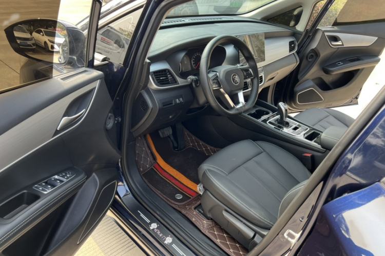 Used BYD Song MAX 2021 Upgraded Model 1.5T Automatic Luxury 7-Seater Interior 2