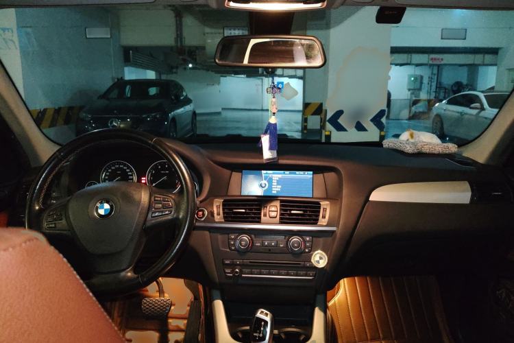 Used BMW X3 2012 xDrive28i Leading Model Center Console