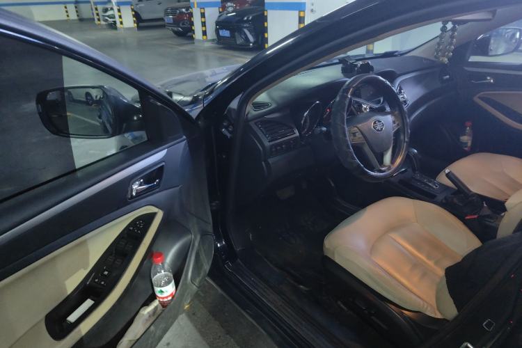 Used Bestune B70 2014 2.0L automatic luxury version