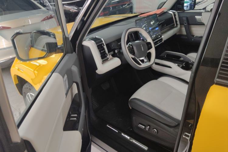 Used iCAR 03 2024 501km Four-wheel Drive Long-range Intelligent Driving Edition
