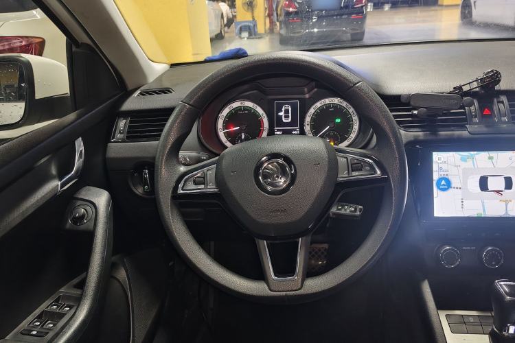 Used Skoda Octavia 2022 1.5L Automatic Comfort Edition Steering Wheel