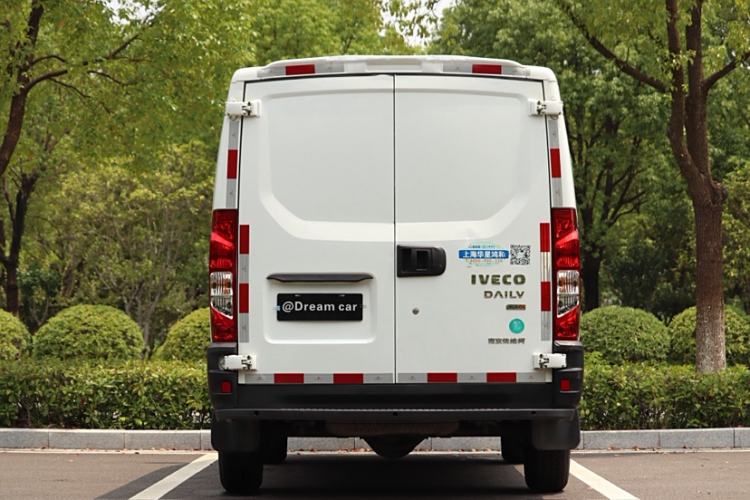 Used Iveco Eurocargo 2021 2.0T Manual - Yunrui Short Wheelbase Low-Roof Manual Door F1A