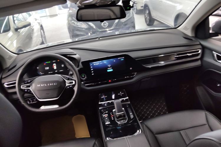 Used Wuling Victory 2022 Revised Version 280T 1.5T CVT Flagship Edition
