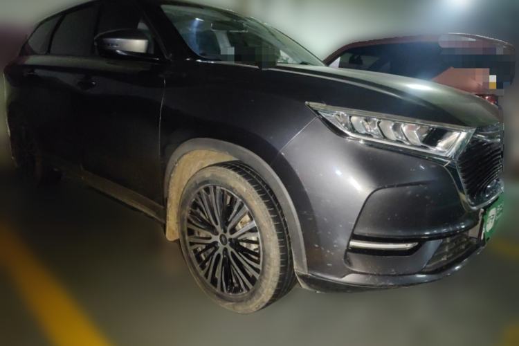 Used CHANGAN OSHAN X7 2020 1.5T Automatic Luxury Version Front Right 45 Deg