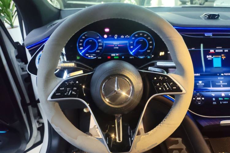 Used Mercedes-Benz EQS SUV 2023 450 4MATIC Pioneer Edition Steering Wheel