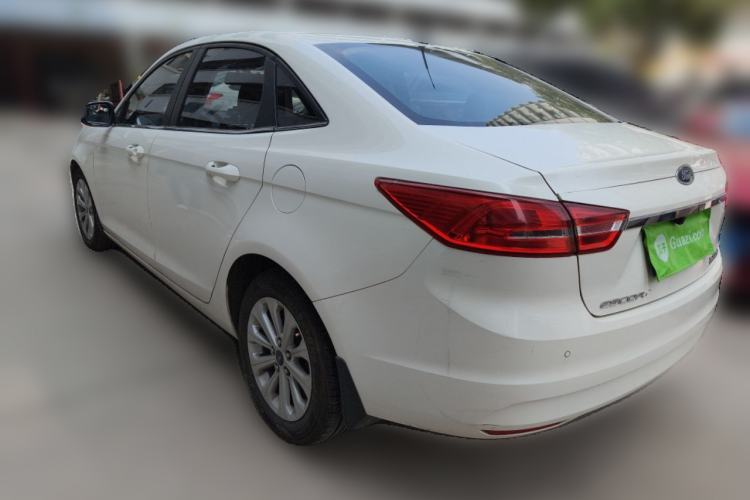 Used Ford Escort 2015 1.5L Automatic Fashion Model
