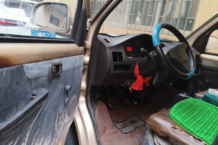 Used Wuling Rongguang 2014 1.2L S Base Model Driver Seat