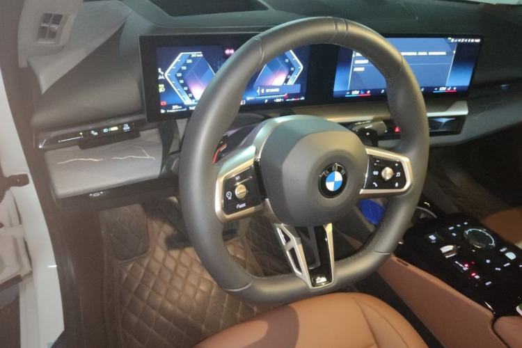 Used BMW 5 Series 2024 530Li Luxury Edition M Sport Package
