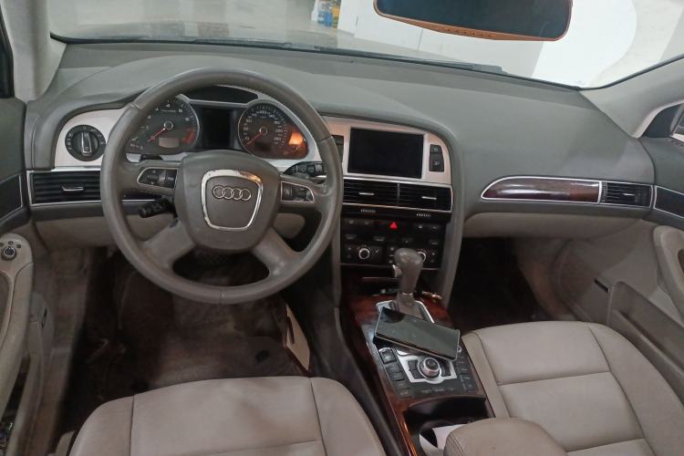 Used Audi A6L 2010 2.4L Technology Edition Center Console